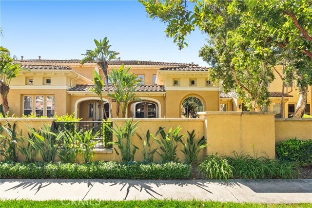 Building Photo - 116 Chantilly