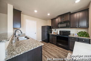 Building Photo - 6516 Sabinal