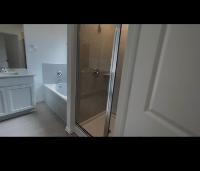 Building Photo - 152 Zircon Ln