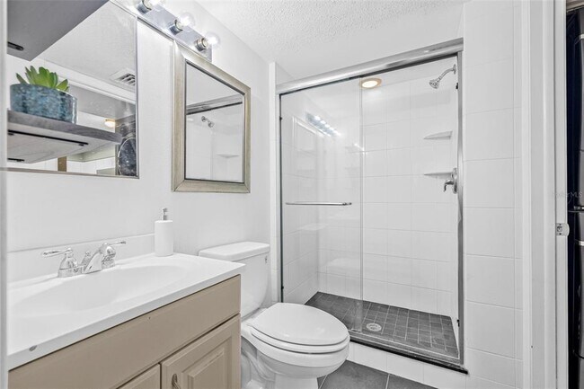 Building Photo - 2333 Feather Sound Dr