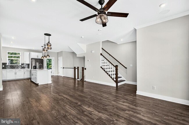 Building Photo - 1013 S Taylor Ct