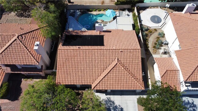 Building Photo - 9009 Feather River Ct