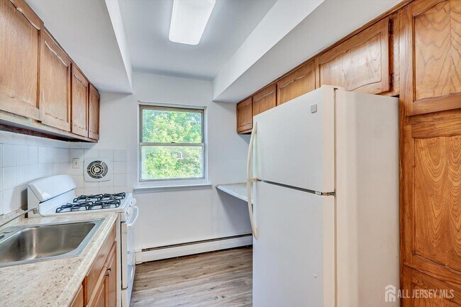Building Photo - 55 Gill Ln