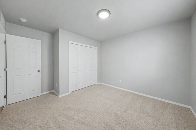 Building Photo - Charming Single-Level South Meridian