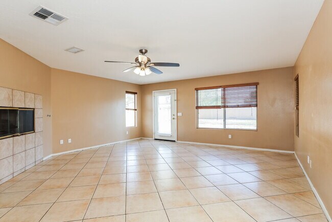 Building Photo - 1653 N 136th Ln