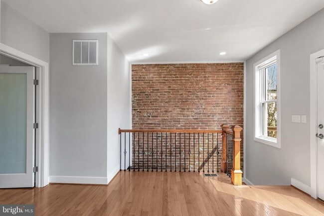 Building Photo - 1310 Riggs St NW