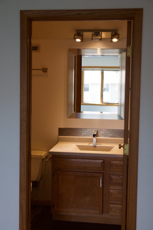 Building Photo - 2050 Keokuk St