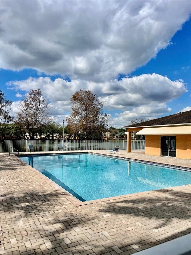 Building Photo - 3690 N 56th Ave