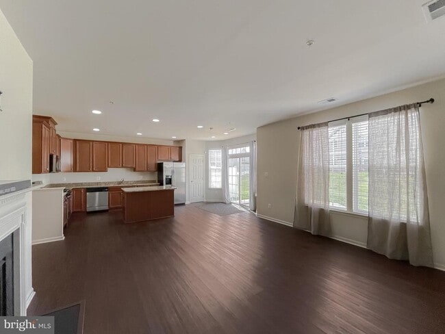 Building Photo - 44509 Gray Wolf St