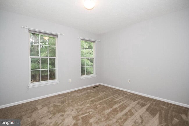Building Photo - 1212 Walnut Wood Rd