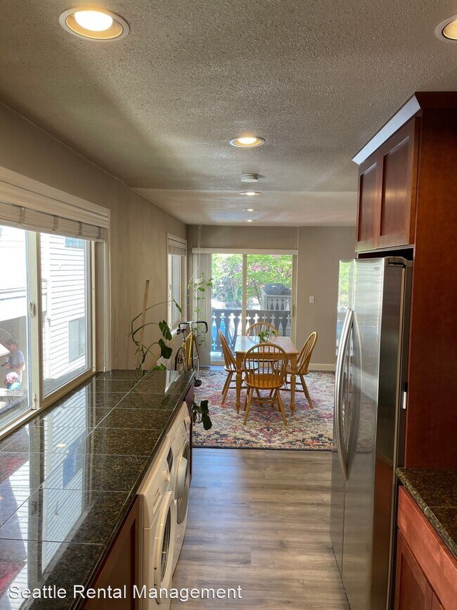 Building Photo - 1 br, 1 bath House - 6557 4th Ave NE  Unit #6