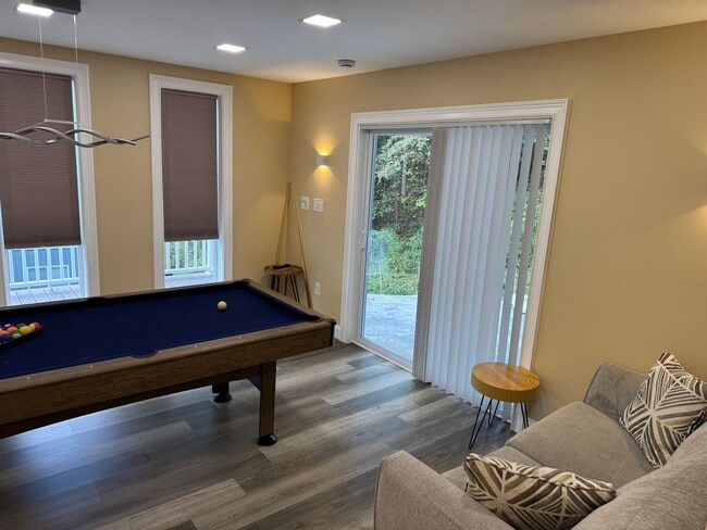 Building Photo - MOVE IN READY!!!!