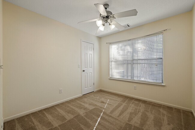Building Photo - 98 W Trillium Cir