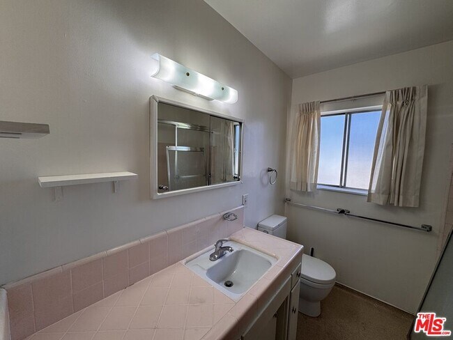 Building Photo - 4168 Brunswick Ave