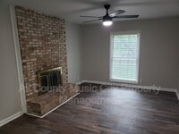 Building Photo - 553 Owendale Dr