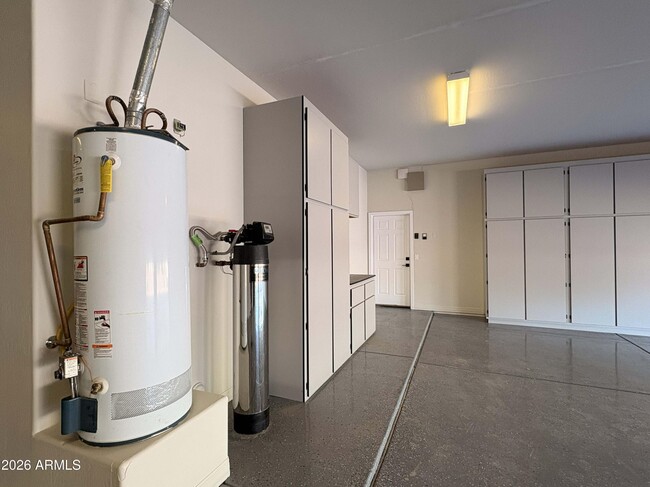 Building Photo - 13031 W Stella Ct