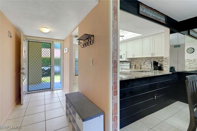 Primary Photo - 131 Cypress Way E