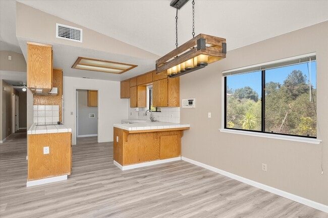 Building Photo - 44459 Lookout Ct