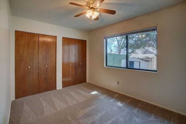 Building Photo - 5 Bedroom + a Den, 3 Bathroom, 2 Car Garage For Rent in Prescott!