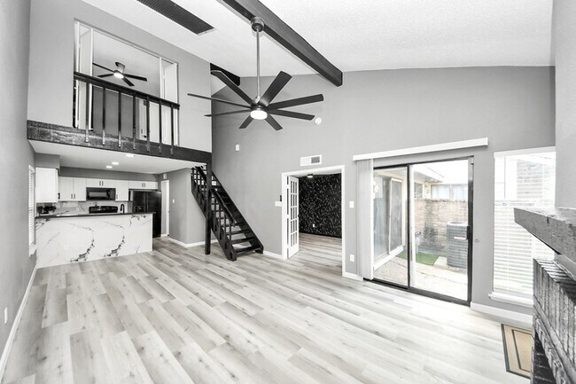 Building Photo - 6281 Ludington Dr