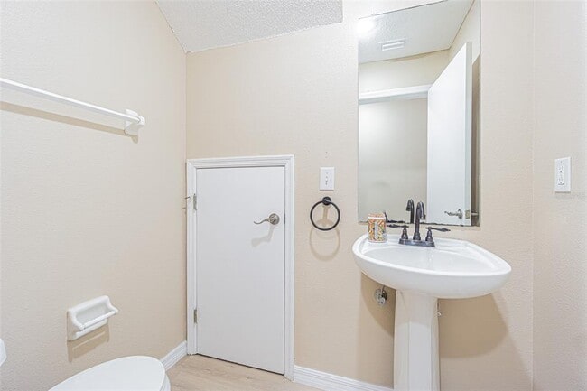 Building Photo - 1309 Twilridge Pl