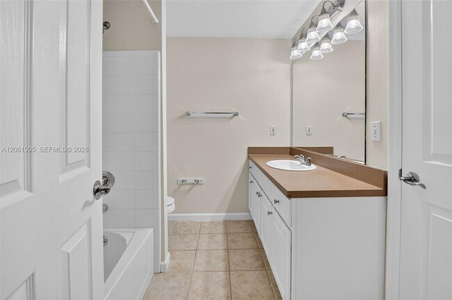Building Photo - 2024 Alta Meadows Ln
