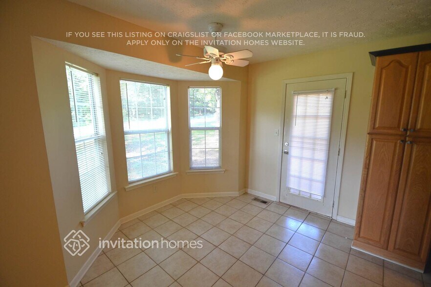 Building Photo - 12 Hale Haven Dr