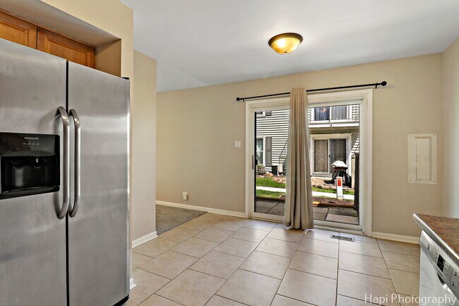 Building Photo - 2336 Old Kings Ct