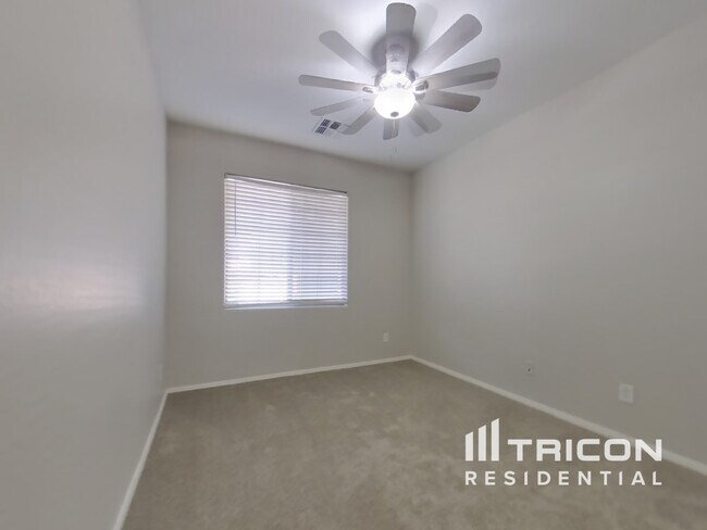 Building Photo - 8809 W Gardenia Ave