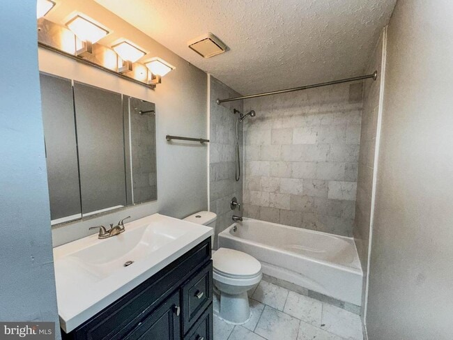 Building Photo - 117 Villa Knoll Ct