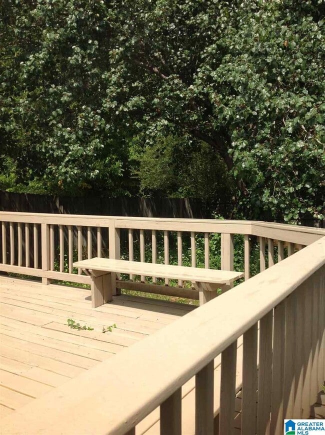 Building Photo - 200 Willow Point Cir