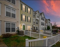 Building Photo - 667 Sprite Way