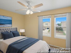 Building Photo - 3223 Crested Creek Dr