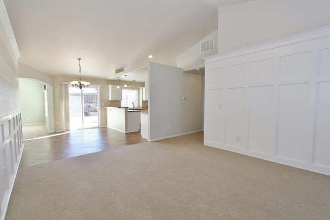 Building Photo - Immaculate Single-Level Home
