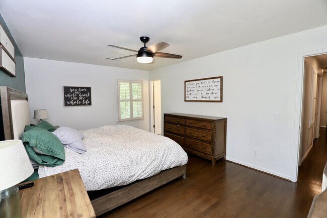 Building Photo - 2459 Clematis Trail
