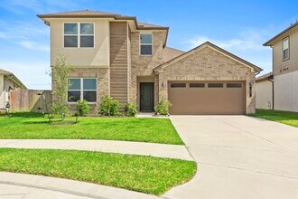 Building Photo - 207 William Ln