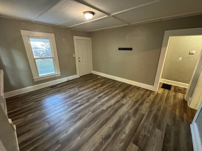 Building Photo - 1502 Larkin St