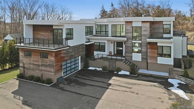 Building Photo - 43 Smugglers Path