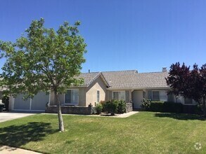 Building Photo - 4 + OFFICE HOME IN KING RANCH IN VICTORVILLE