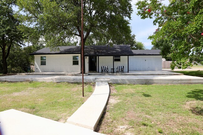 Building Photo - 94 Cedar Trail