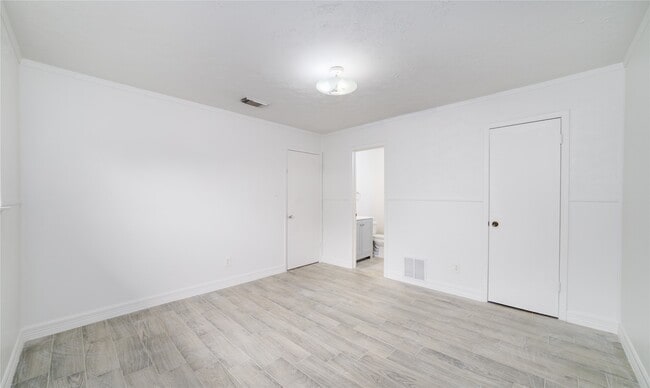 Building Photo - 10830 Sela Ln