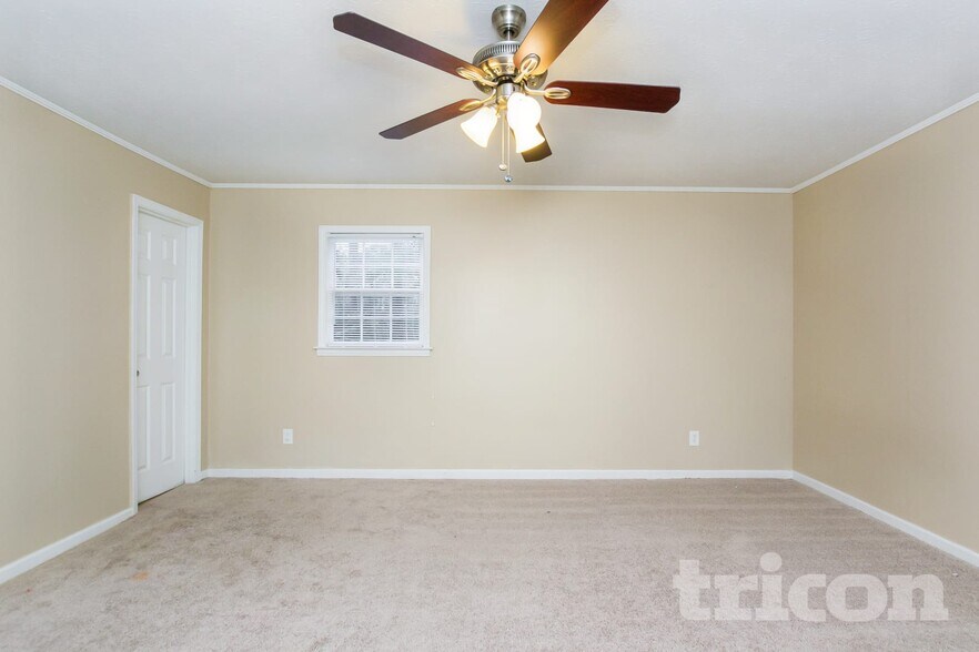 Building Photo - 55 Henson Cir