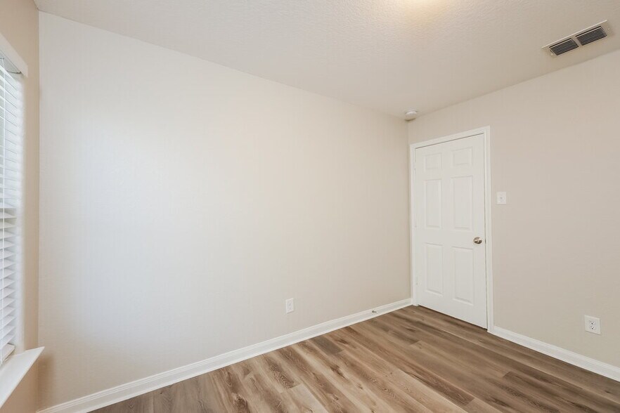 Building Photo - 11543 Luckey Ledge