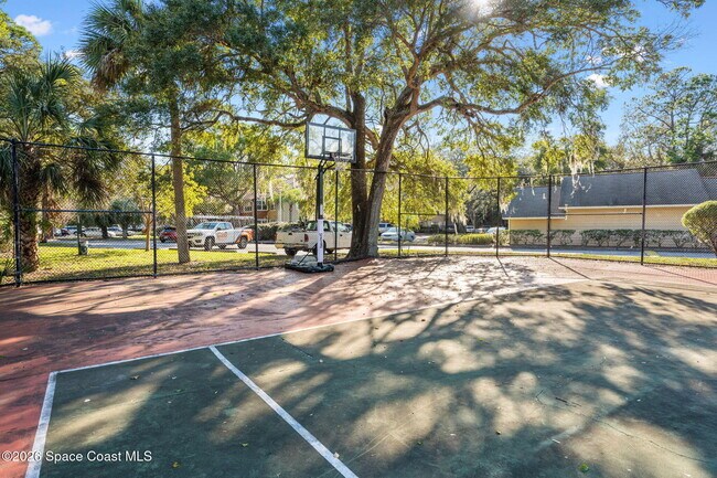 Building Photo - 225 S Tropical Trail