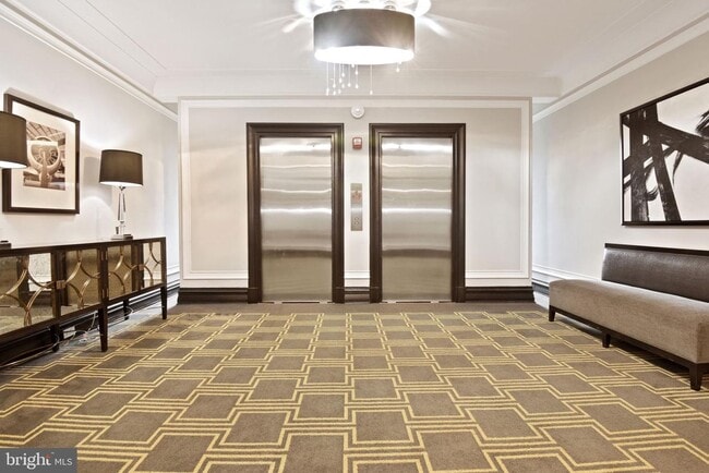 Building Photo - Dupont Circle Modern Studio Apartment In Historic Building W/Extra Storage!