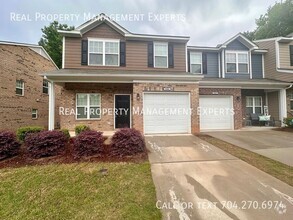 Building Photo - 9341 Grand Valley Dr