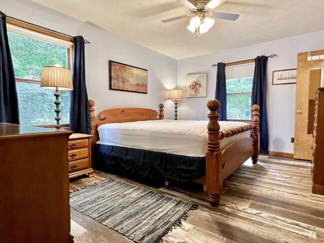 Building Photo - Cute, Comfy & Full of Charm!