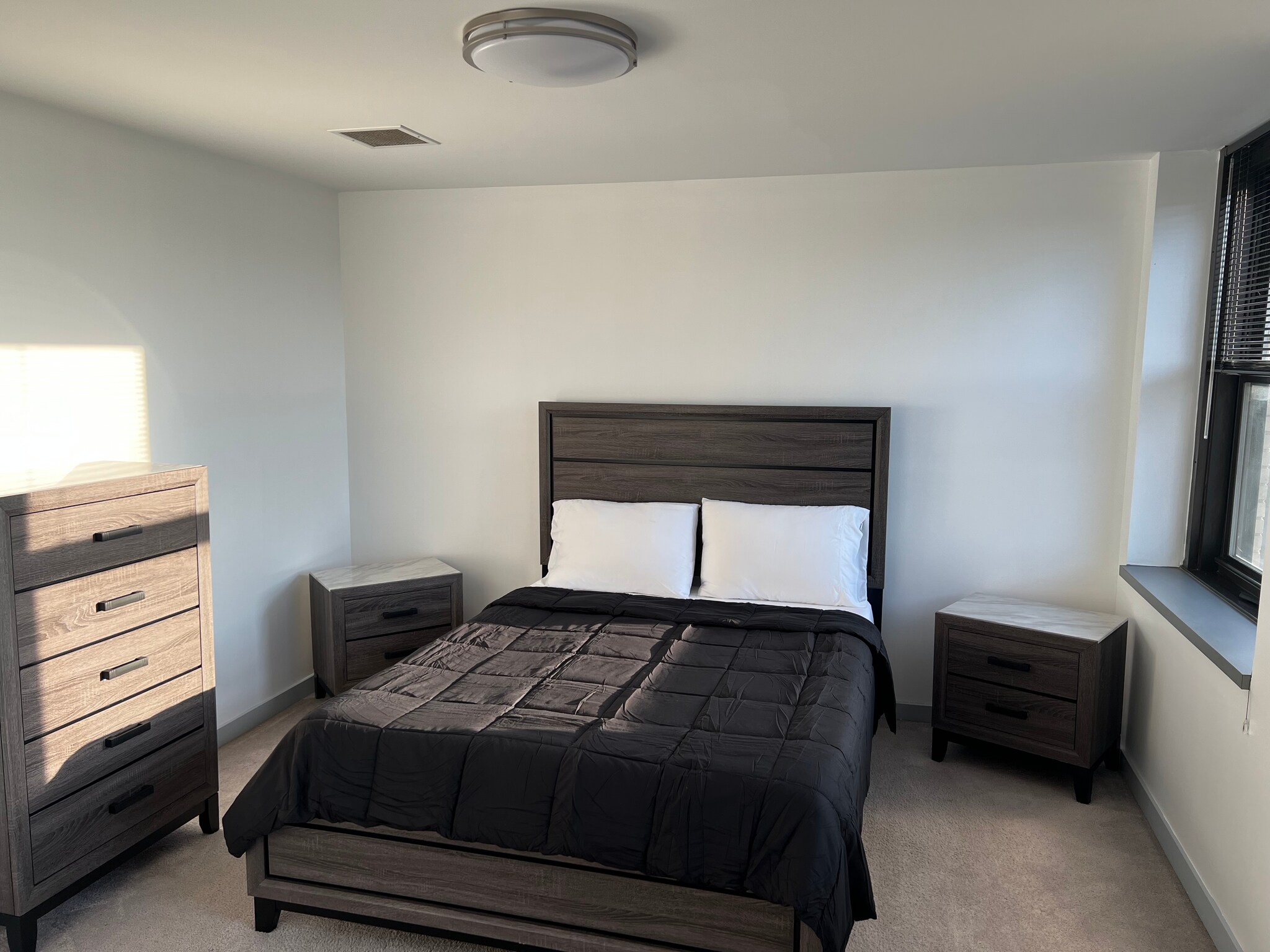 Main Bedroom - 67 Public Sq