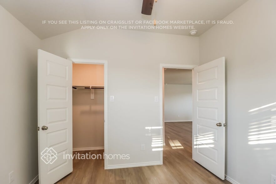 Building Photo - 5803 Canterbury Bells Ln
