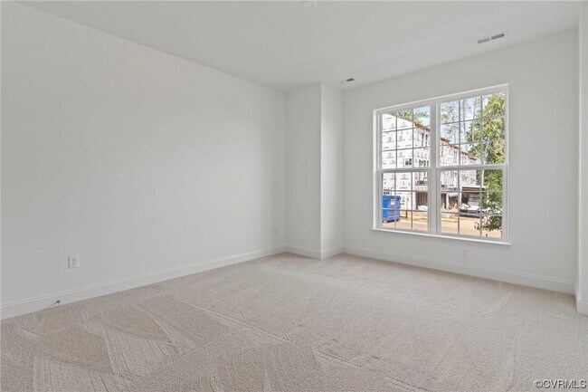 Building Photo - 13808 Village View Dr